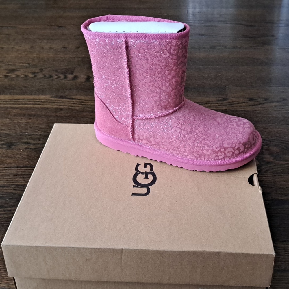 Girls classic uggs-pink suede leopard